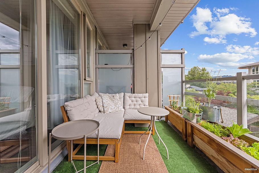 319 580 Raven Wood Drive North Vancouver, BC - 16