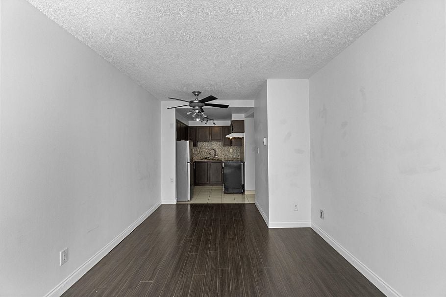 207 1270 Robson Street Vancouver, BC - 10