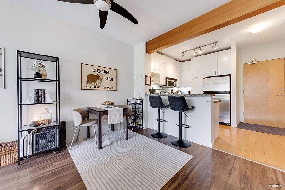 319 580 Raven Wood Drive North Vancouver, BC - 10
