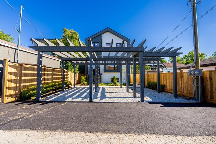 2 1845 E 51st Avenue Vancouver, BC - 35