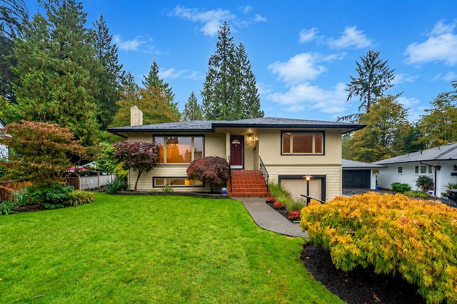 2870 Thorncliffe Drive North Vancouver, BC - 1