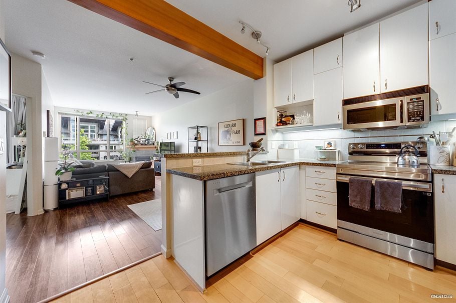 319 580 Raven Wood Drive North Vancouver, BC - 4