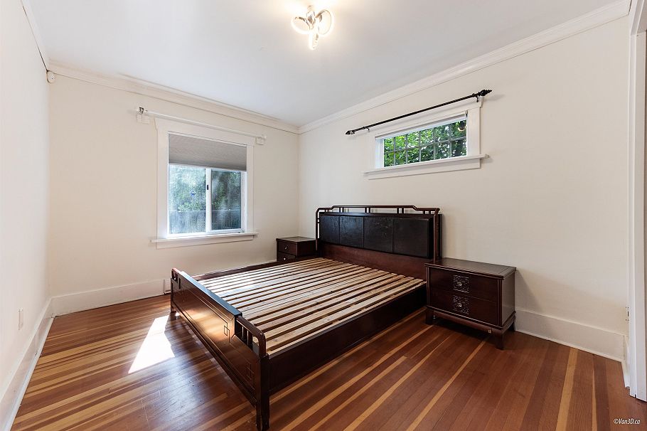 2146 W 33rd Avenue Vancouver, BC - 18