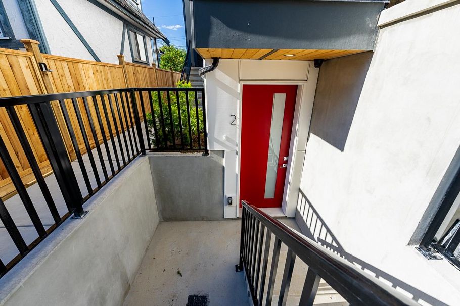 2 1845 E 51st Avenue Vancouver, BC - 3