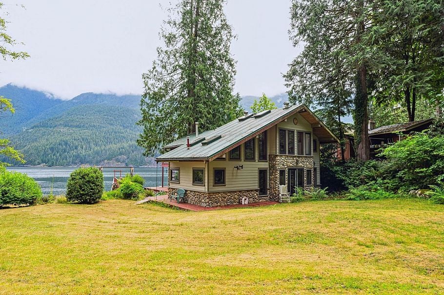 12 & 13 Coldwell Beach North Vancouver, BC - 1