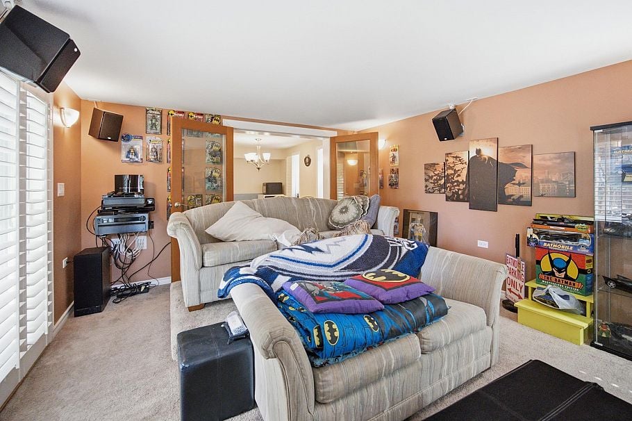 944 Tollcross Road North Vancouver, BC - 24