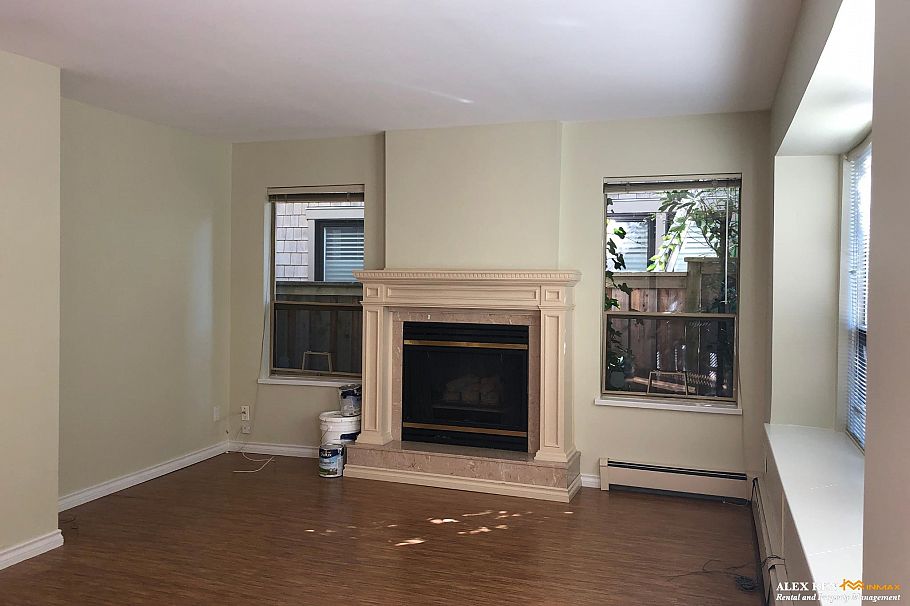 4396 W 11th Avenue Vancouver, BC - 5