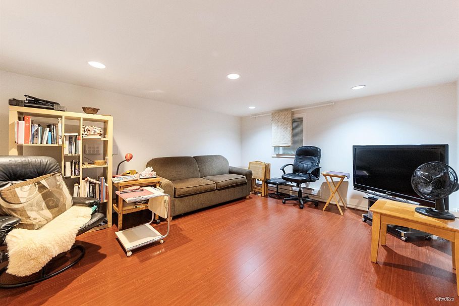 2146 W 33rd Avenue Vancouver, BC - 31