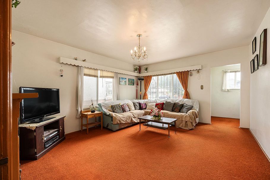855 Nanaimo Street Vancouver, BC - 3