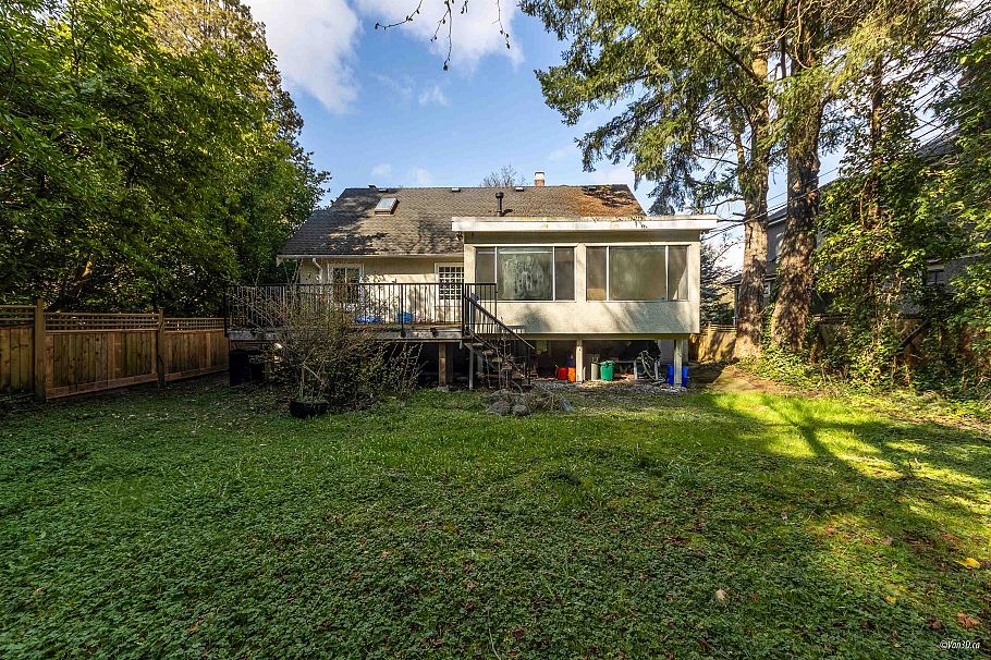 2146 W 33rd Avenue Vancouver, BC - 35