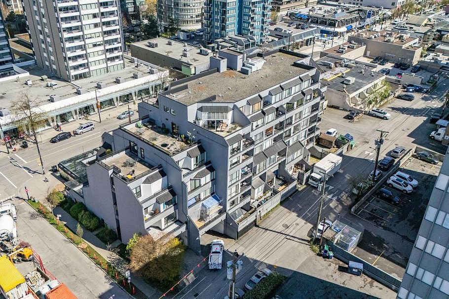 207 1270 Robson Street Vancouver, BC - 36