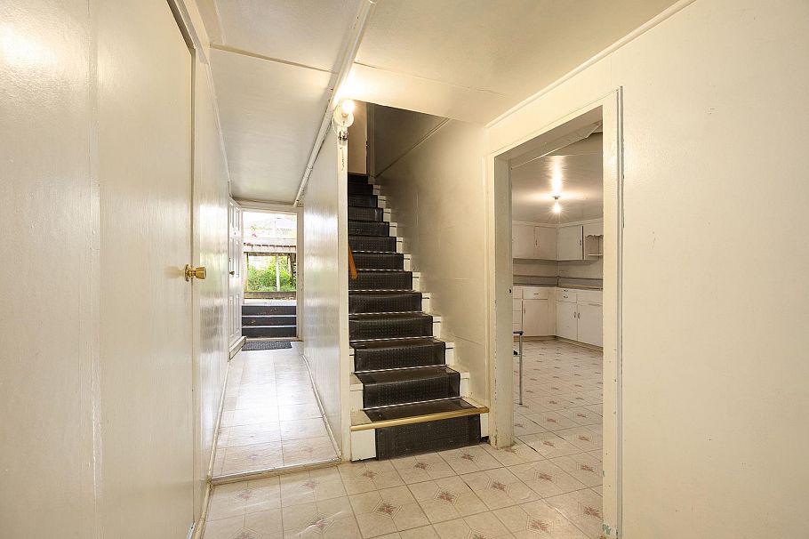 855 Nanaimo Street Vancouver, BC - 13