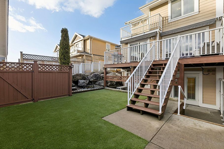 205 E 18th Street North Vancouver, BC - 33