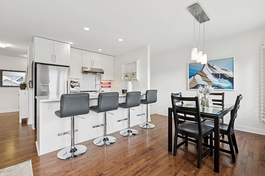 205 E 18th Street North Vancouver, BC - 4