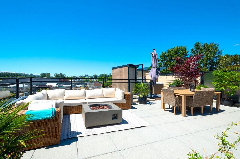 417 733 W 14th Street North Vancouver, BC - 31