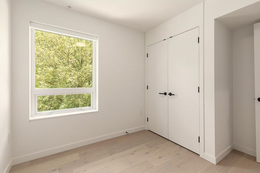4803 Laurel Street Vancouver, BC - 12