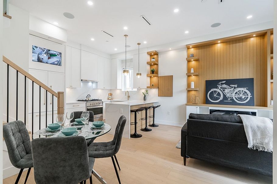 1 5304 Elgin Street Vancouver, BC - 2