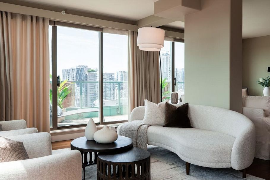 3402 939 Homer Street Vancouver, BC - 5