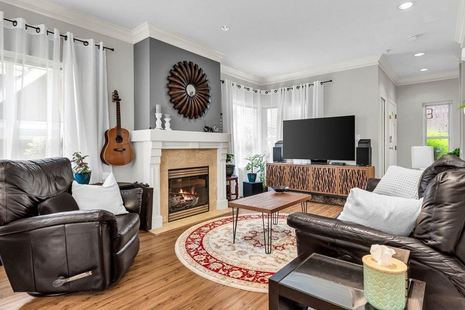 32 2688 Mountain Highway North Vancouver, BC - 2