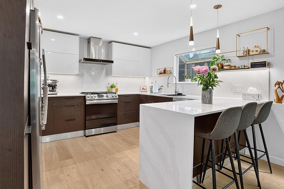 514 W 28th Street North Vancouver, BC - 6