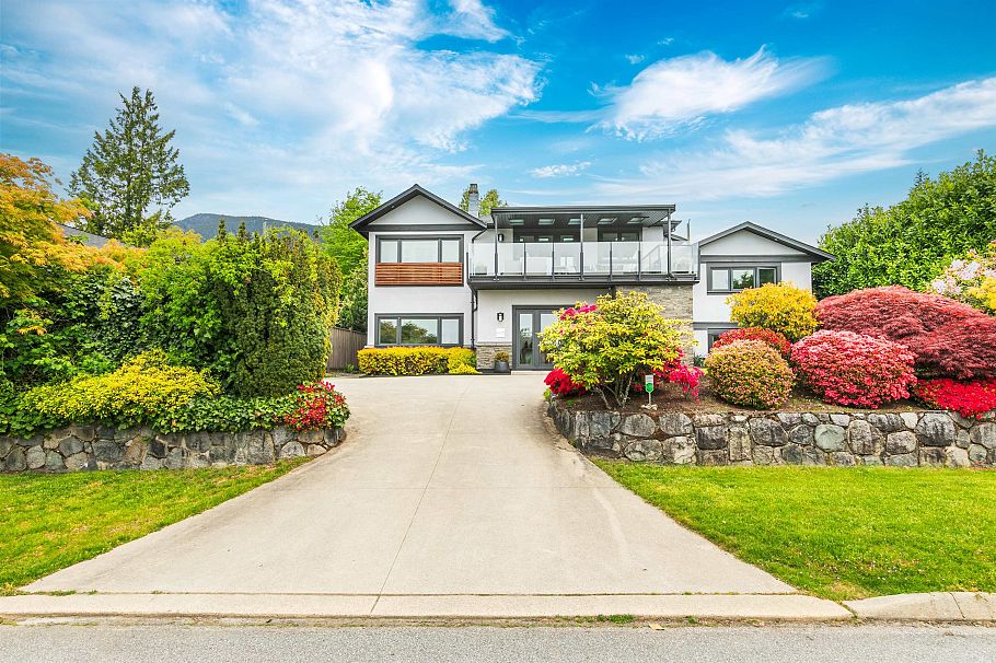 4106 Canterbury Crescent North Vancouver, BC - 1