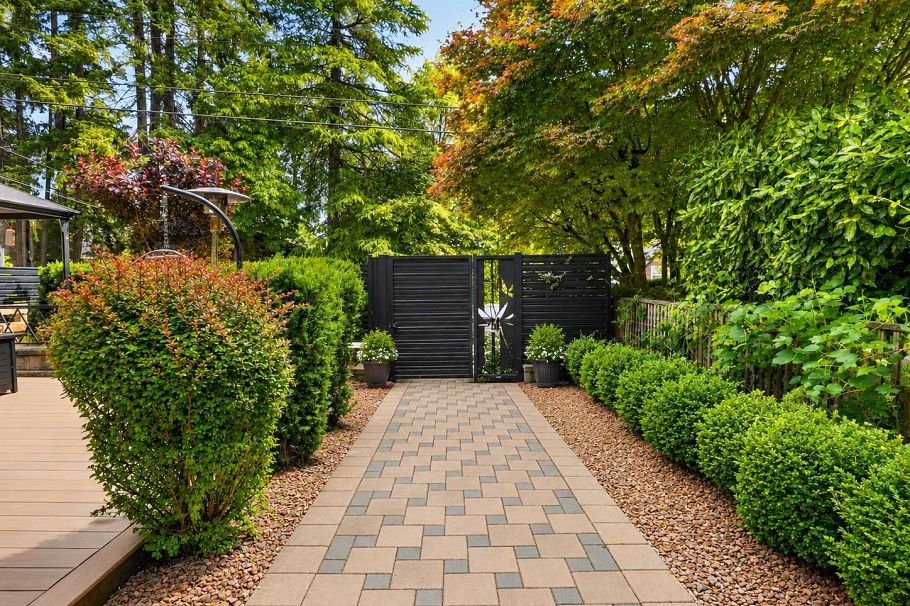514 W 28th Street North Vancouver, BC - 35