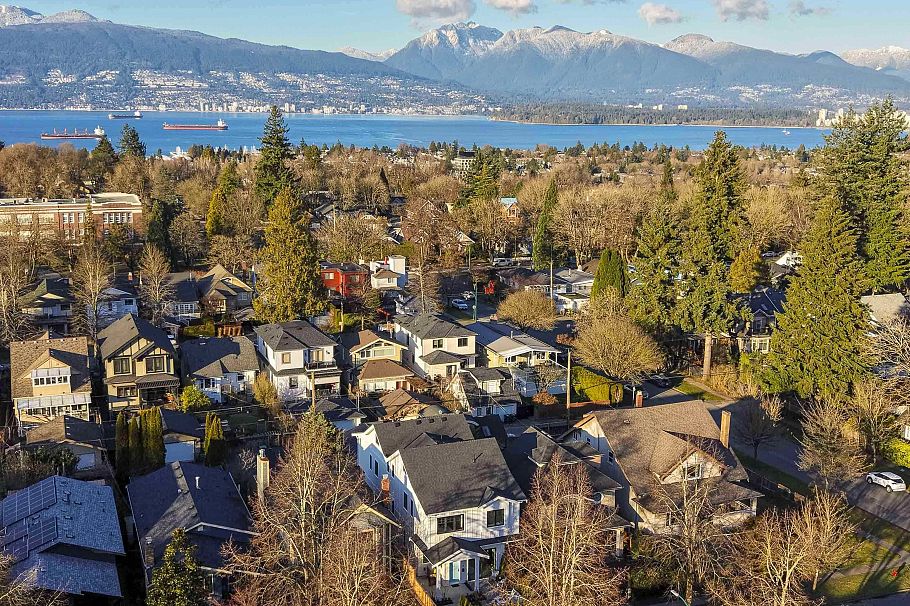 1 3919 W 18th Avenue Vancouver, BC - 30