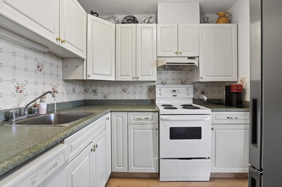 1105 701 W Victoria Park North Vancouver, BC - 14