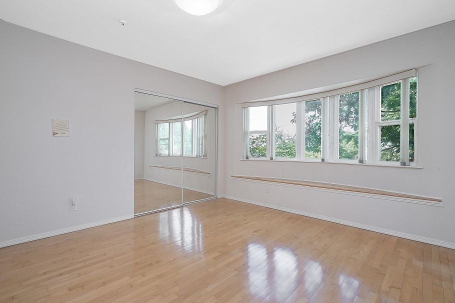 2304 Garden Drive Vancouver, BC - 31