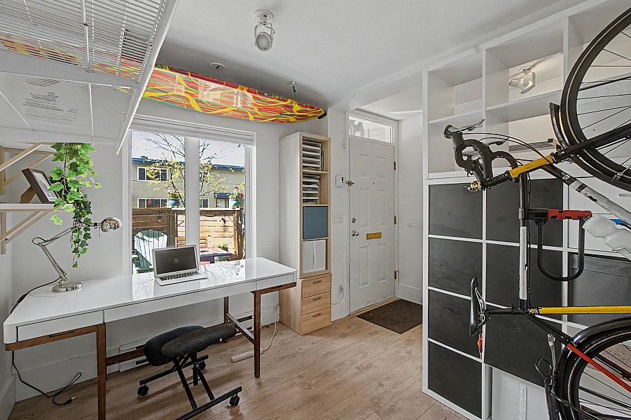 130 Lakewood Drive Vancouver, BC - 18