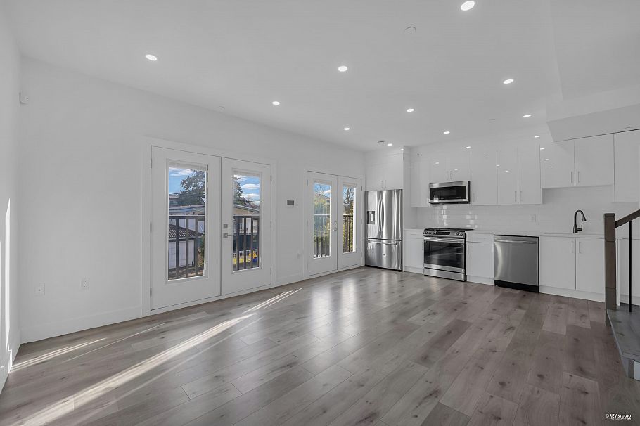 5140 Slocan Street Vancouver, BC - 4