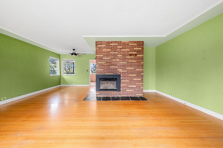 753 E 9th Street North Vancouver, BC - 5