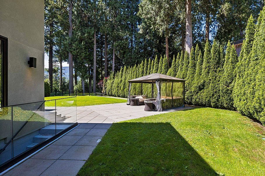 4577 Capilano Road North Vancouver, BC - 36