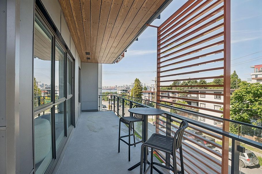 321 422 E 3rd Street North Vancouver, BC - 20
