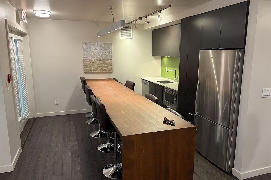 207 1677 Lloyd Avenue North Vancouver, BC - 34