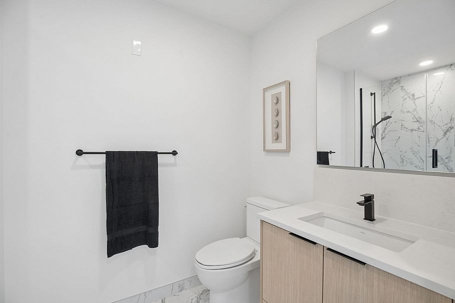321 422 E 3rd Street North Vancouver, BC - 30