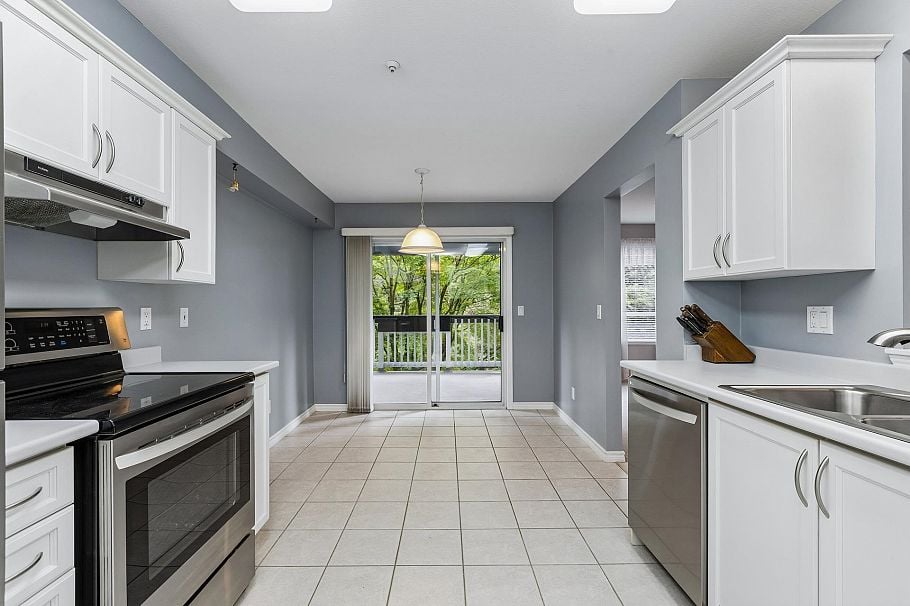 206 1150 Lynn Valley Road North Vancouver, BC - 10