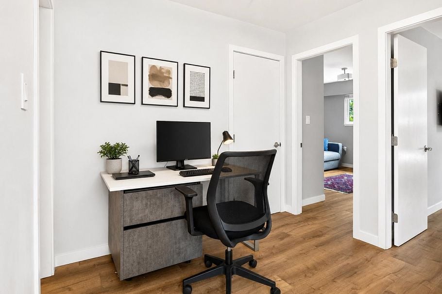 514 W 28th Street North Vancouver, BC - 21