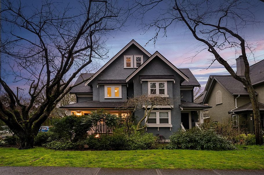 195 W 13th Avenue Vancouver, BC - 2