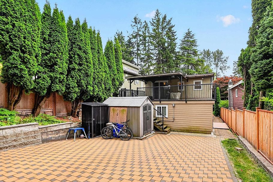 514 W 28th Street North Vancouver, BC - 32
