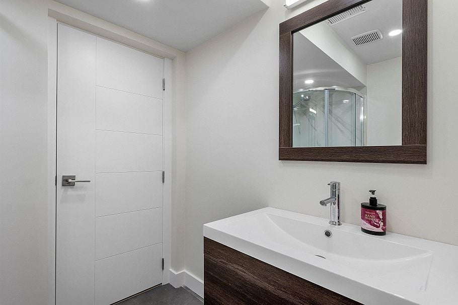 3581 Bluebonnet Road North Vancouver, BC - 21
