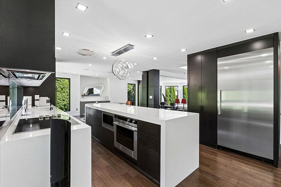 4577 Capilano Road North Vancouver, BC - 14