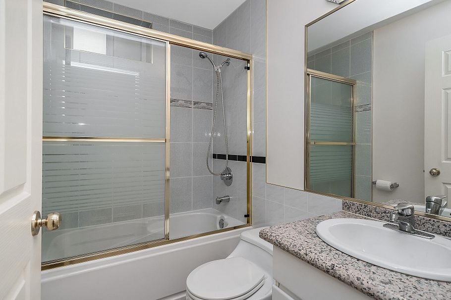 2304 Garden Drive Vancouver, BC - 16