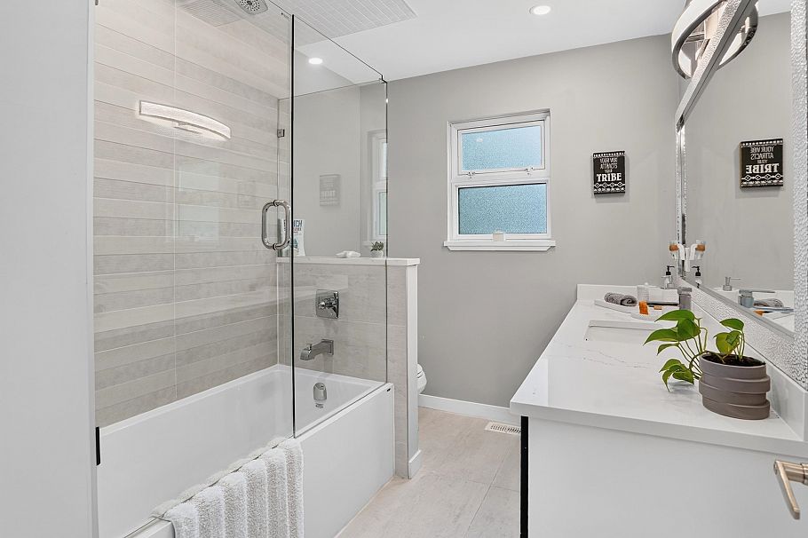514 W 28th Street North Vancouver, BC - 12