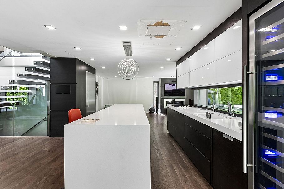 4577 Capilano Road North Vancouver, BC - 11