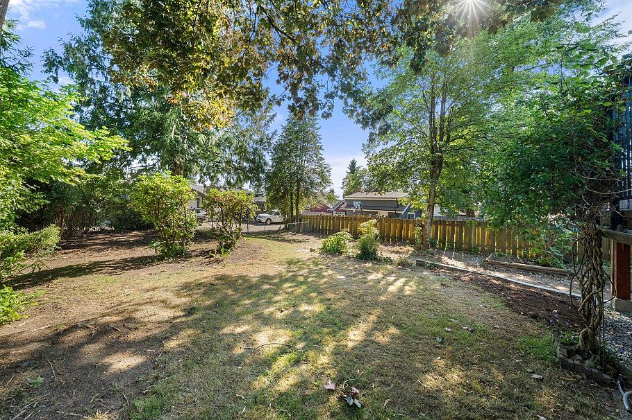 753 E 9th Street North Vancouver, BC - 20