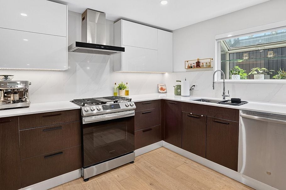 514 W 28th Street North Vancouver, BC - 8