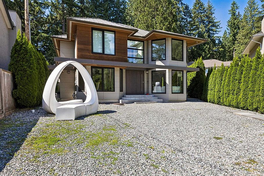 4577 Capilano Road North Vancouver, BC - 1