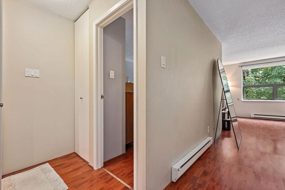 402 1350 Comox Street Vancouver, BC - 11