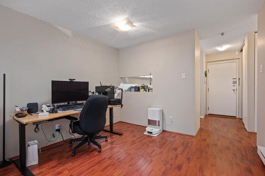 402 1350 Comox Street Vancouver, BC - 21